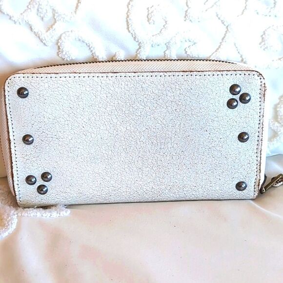 POLO Ralph Lauren Jewel/ Studded Ivory Distressed Zip Around Wallet NWOT - Picture 5 of 13